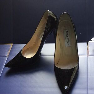 GUC Jimmy Choo size 6 heals. See pictures